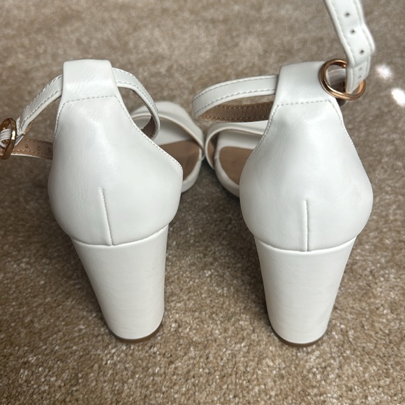 Heels - Picture 2 of 4